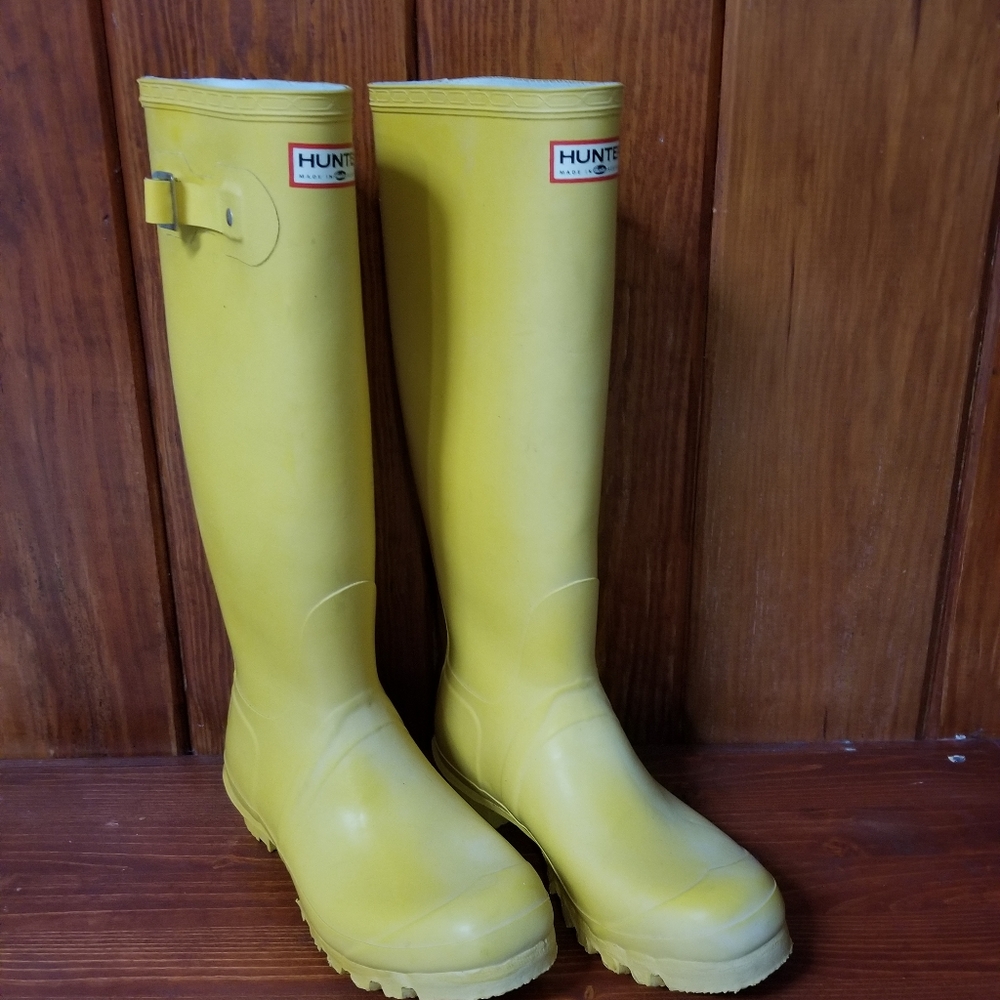 Hunter Original Tall Yellow Rain Boots Womans 8